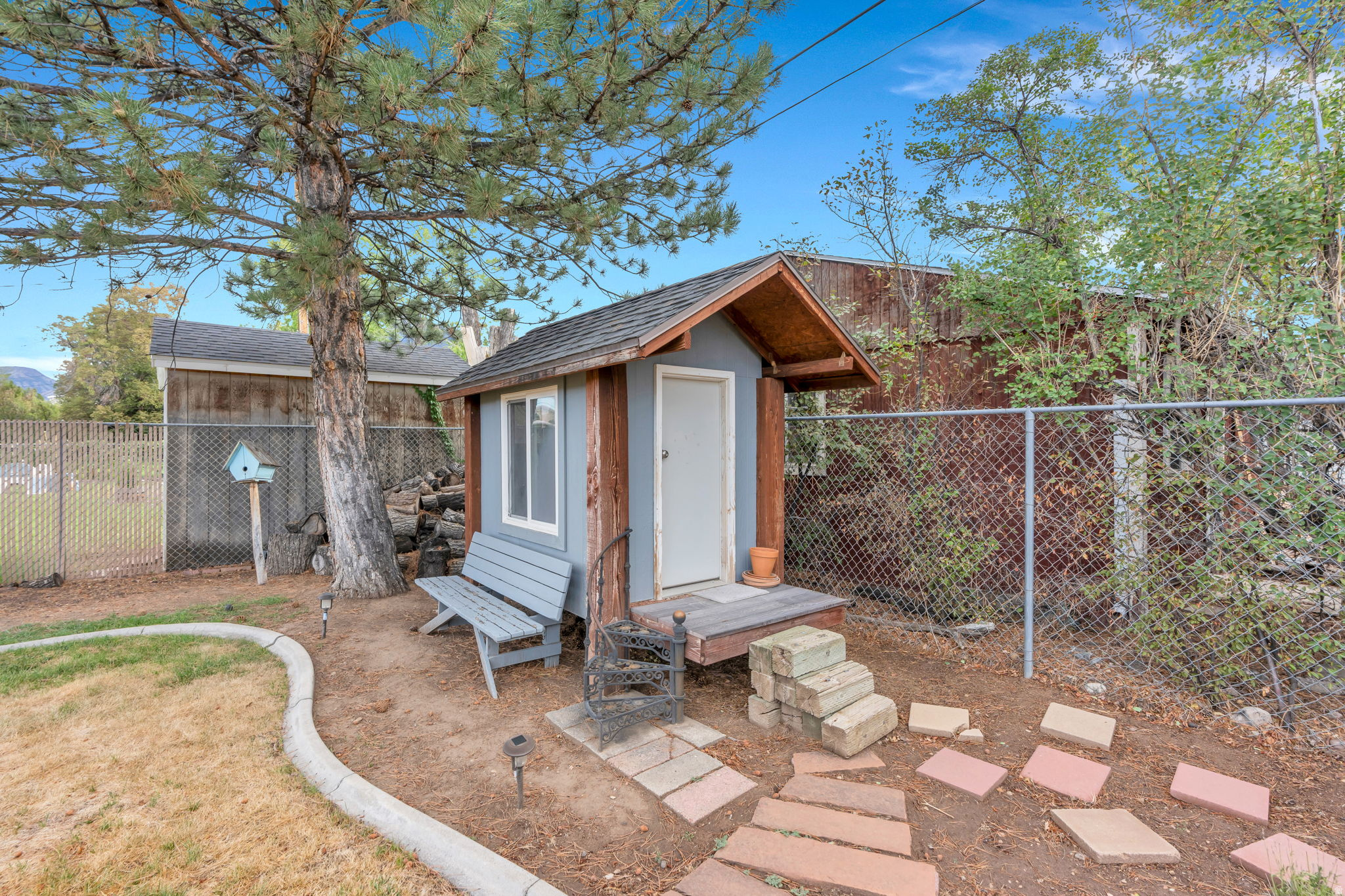 main property photo 5