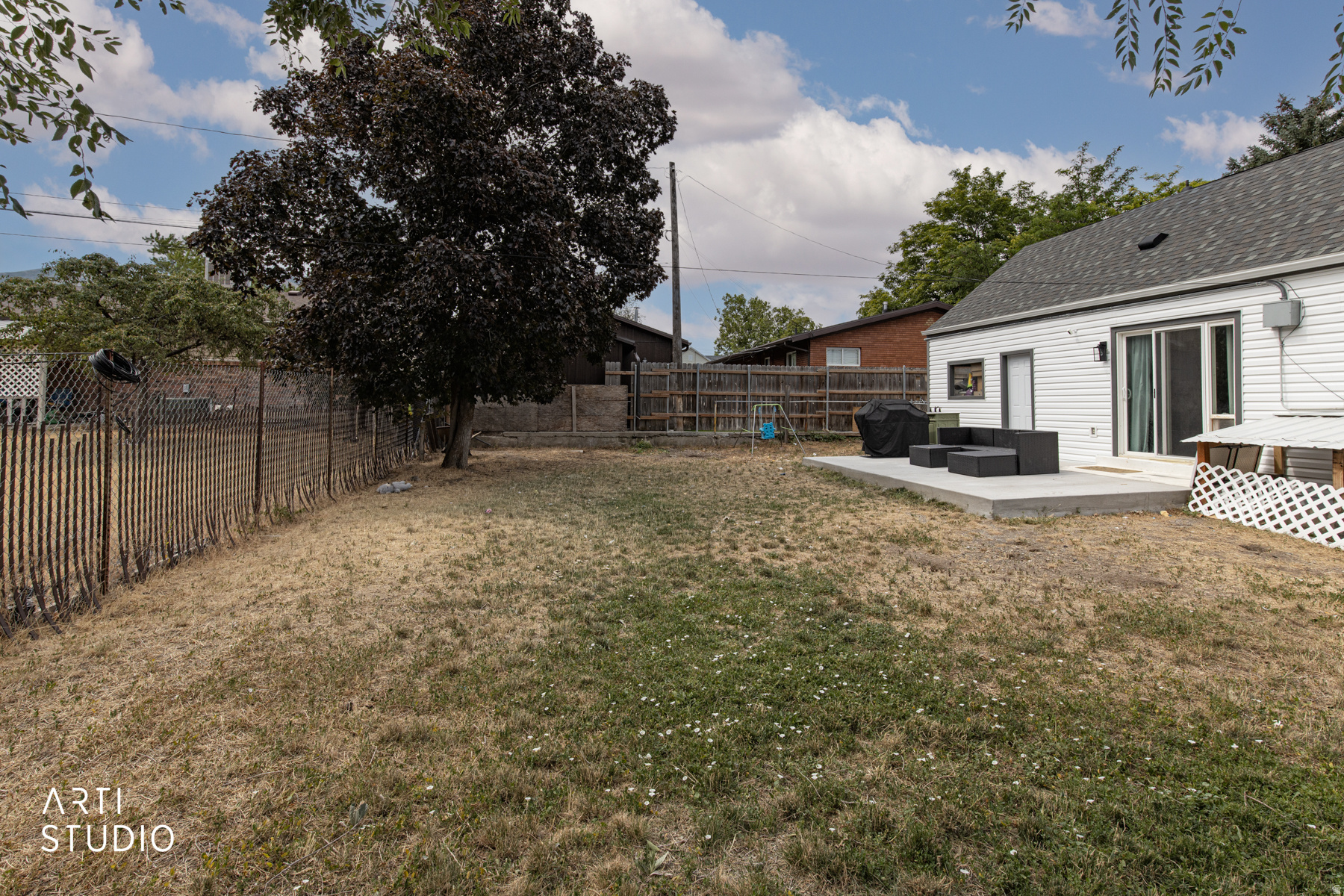main property photo 17