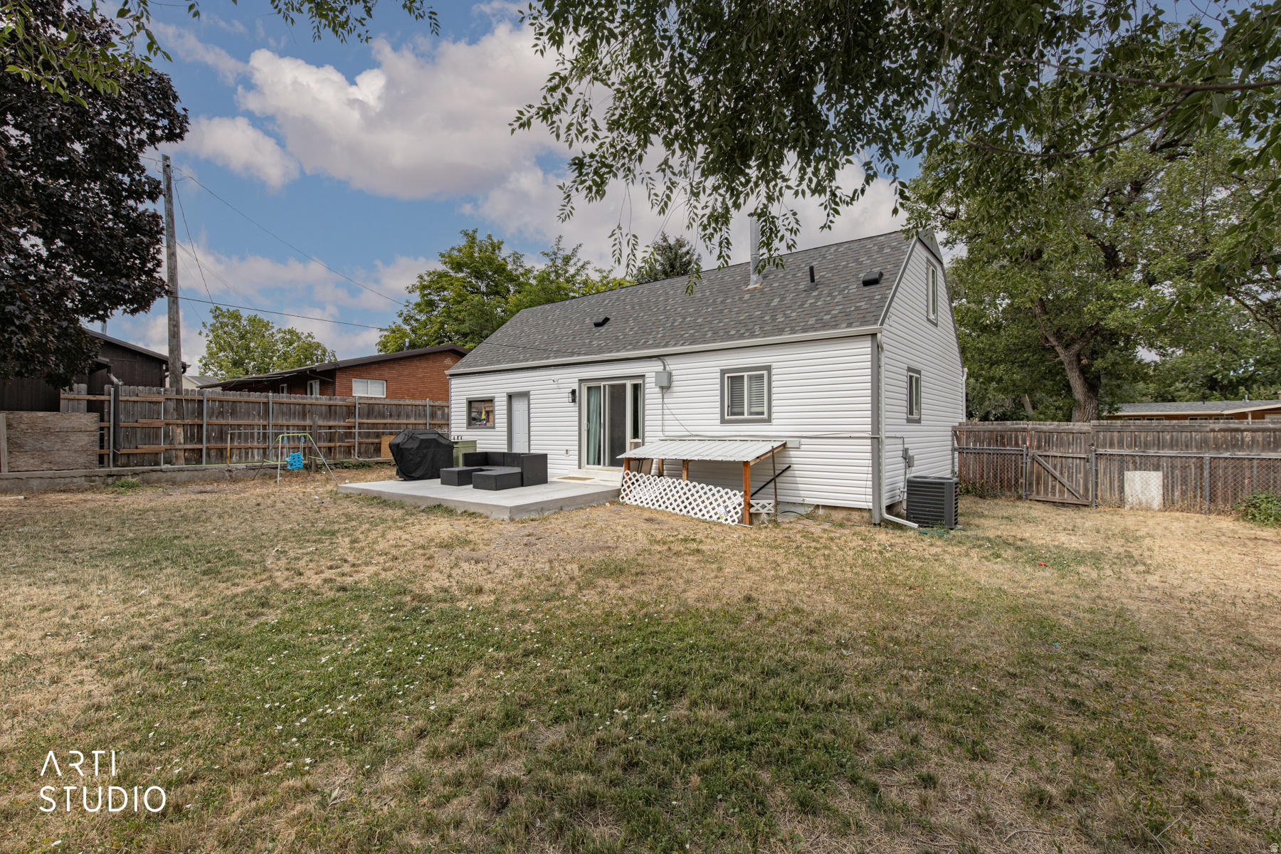 main property photo 18
