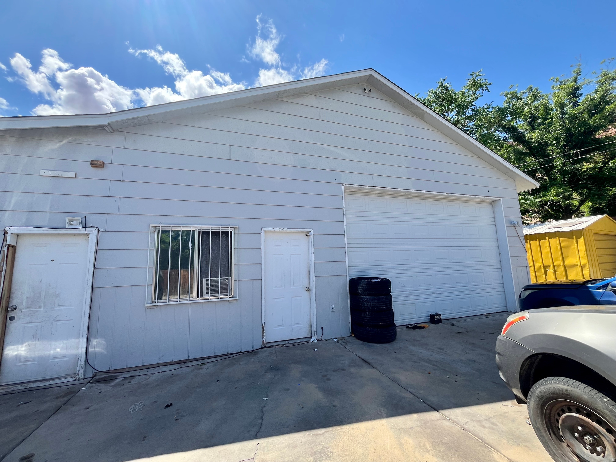 main property photo 28