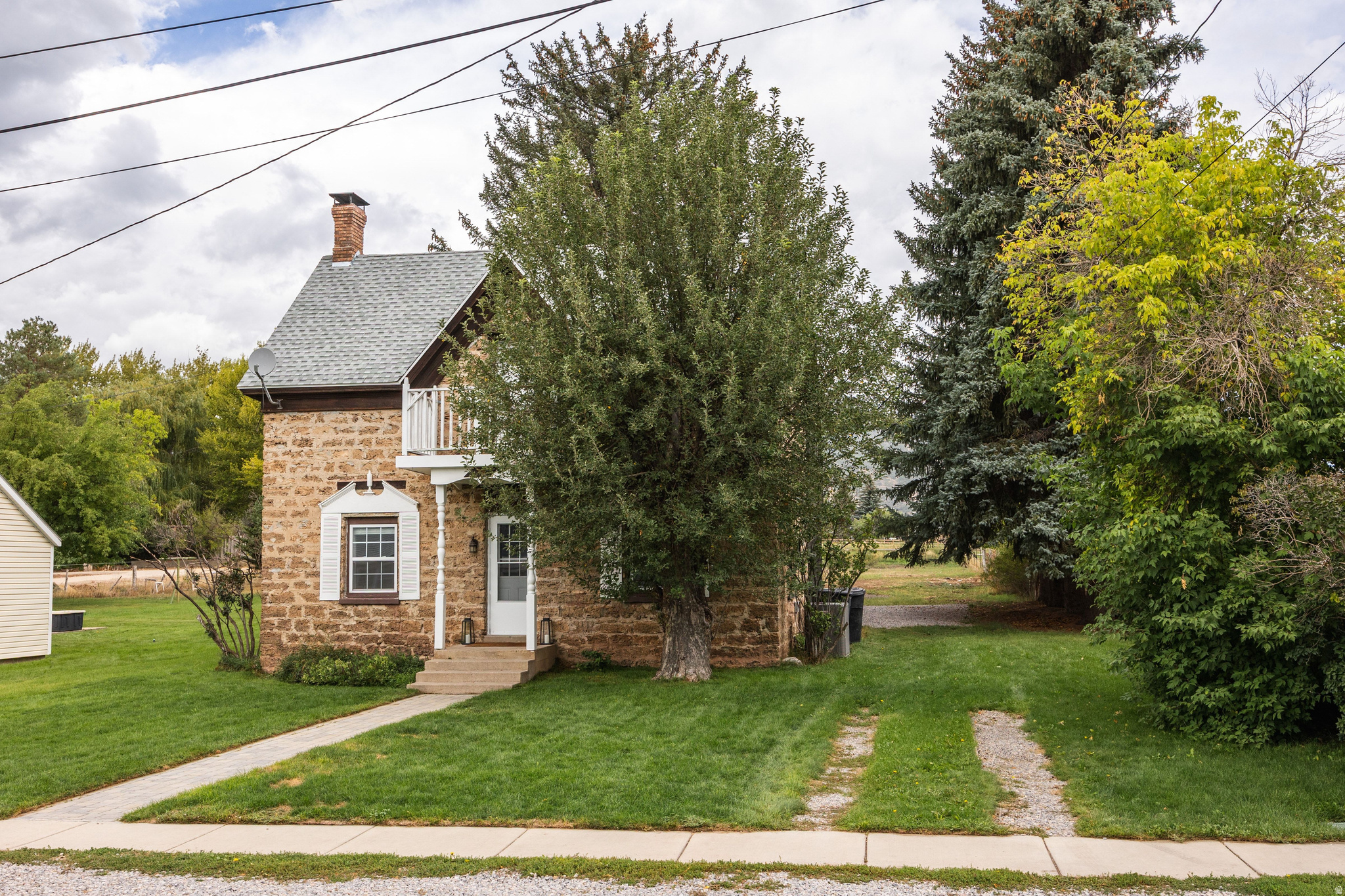 main property photo 35
