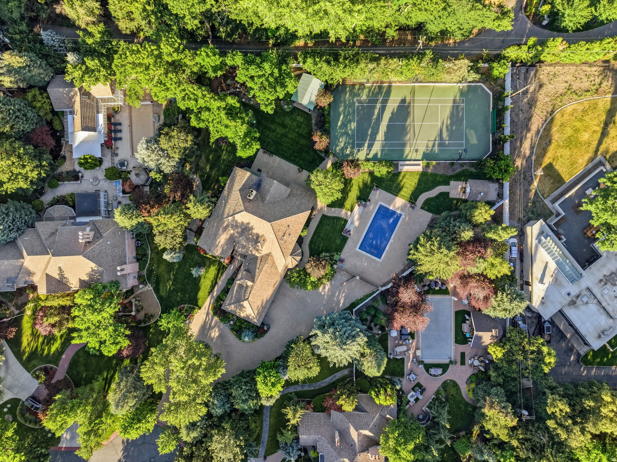 main property photo 45