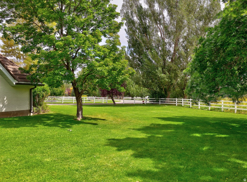 main property photo 90