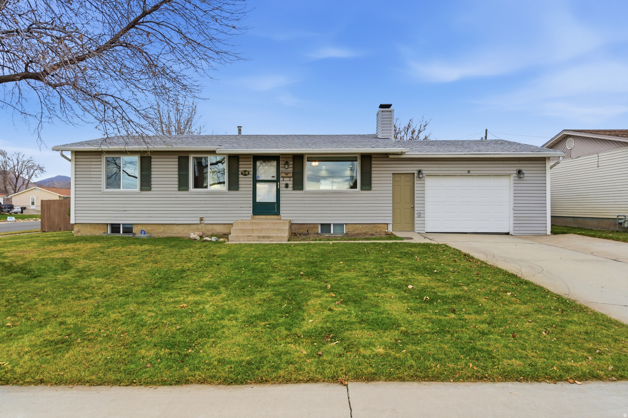 main property photo 5