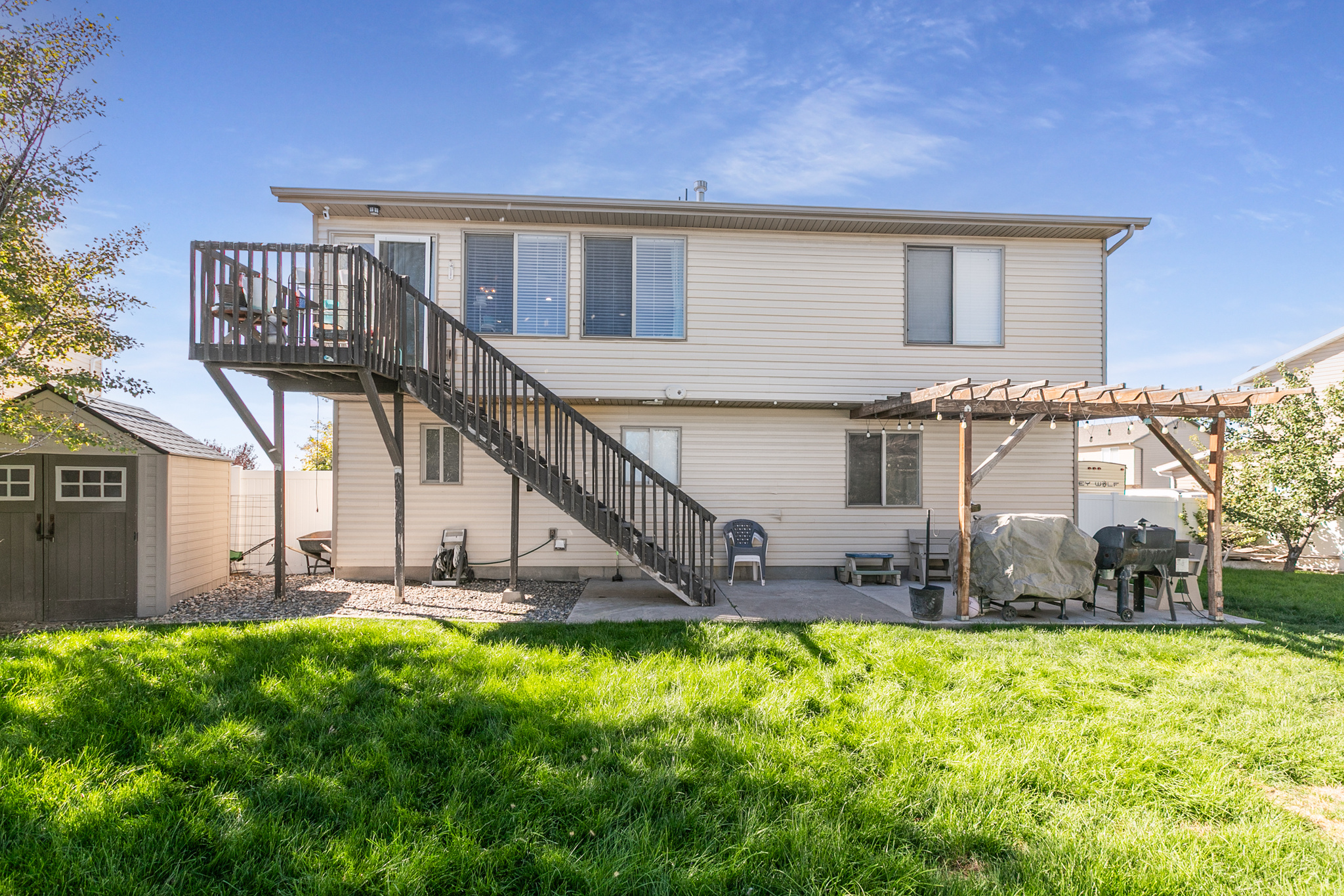 main property photo 23