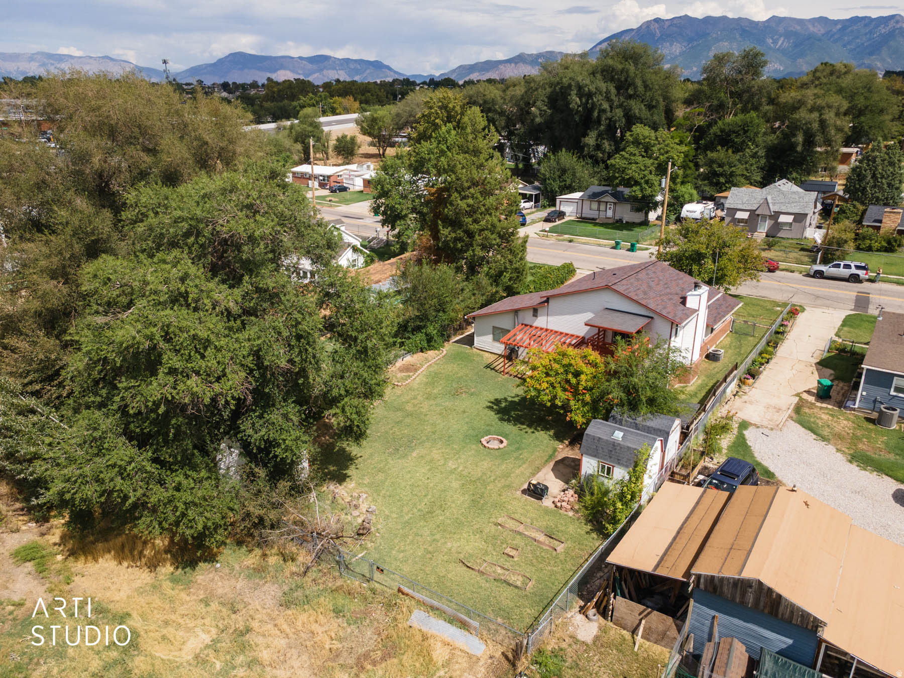 main property photo 39