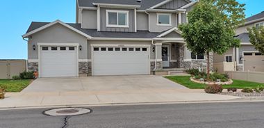 image of property with 5 Bed | 4 Bath | 3,584 Sqft