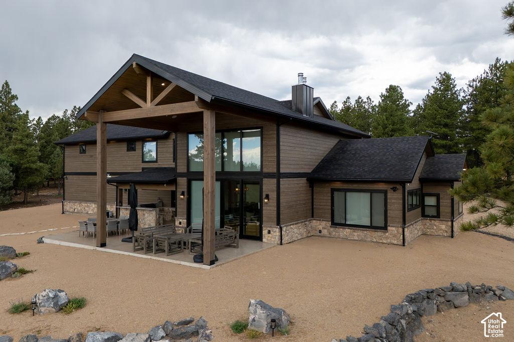 main property photo 4