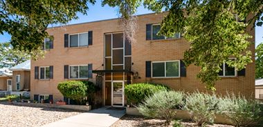 image of property with 1 Bed | 1 Bath | 406 Sqft