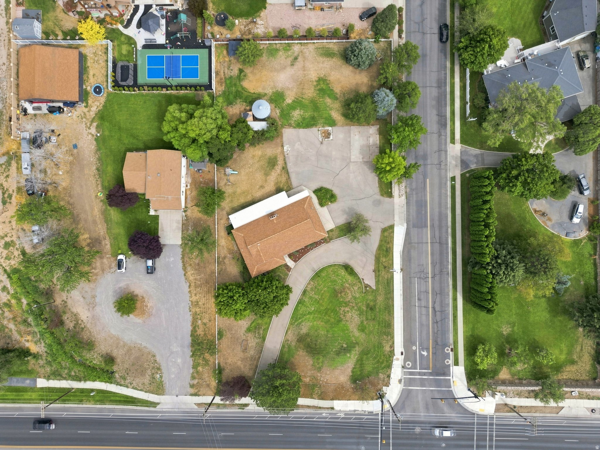 main property photo 51