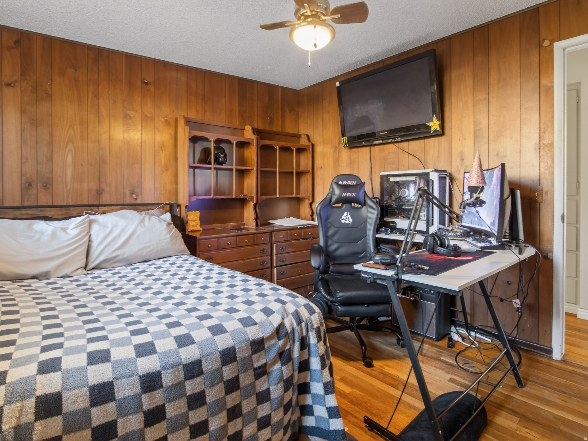 main property photo 16