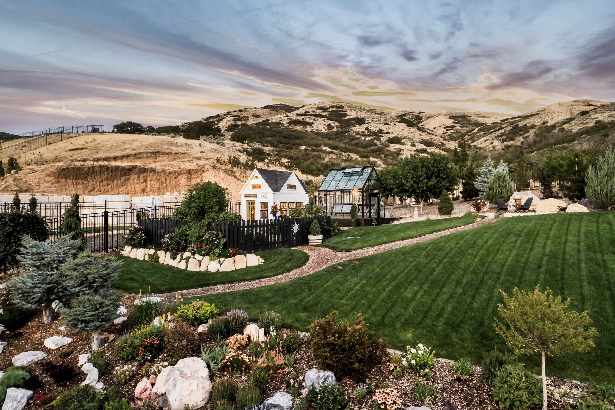 main property photo 40