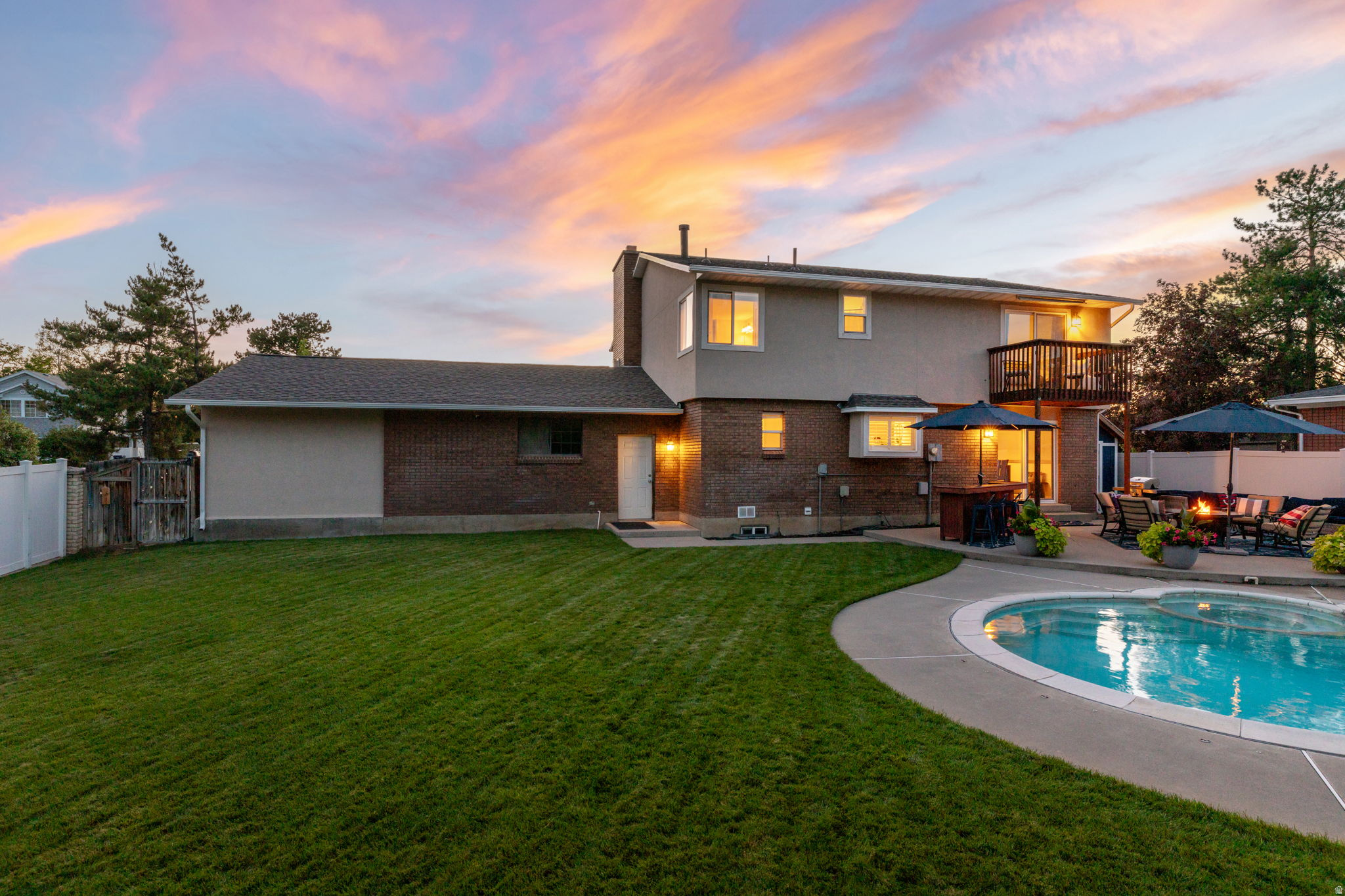 main property photo 44