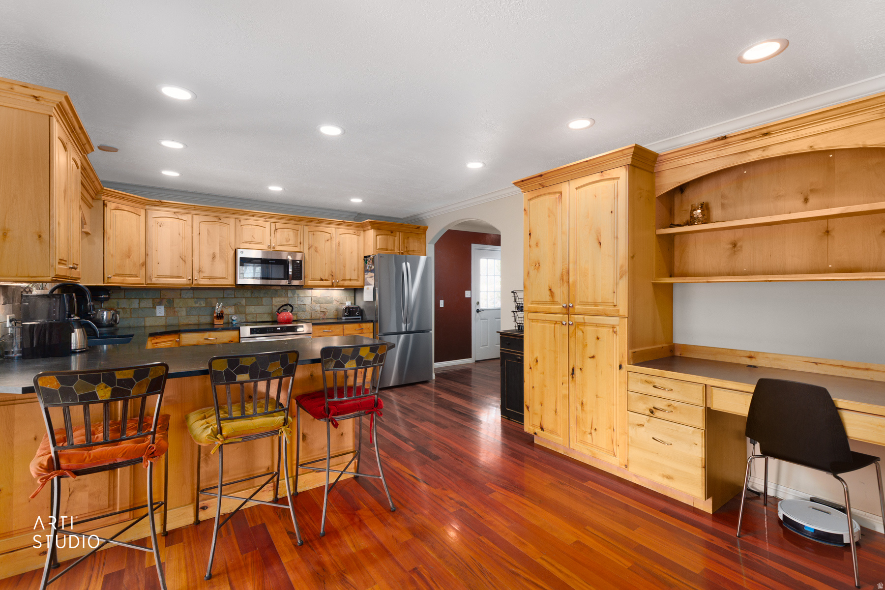 main property photo 18