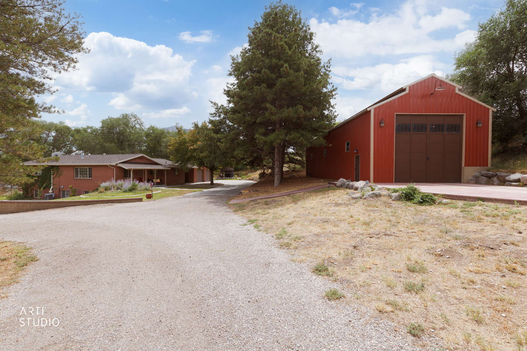 main property photo 5