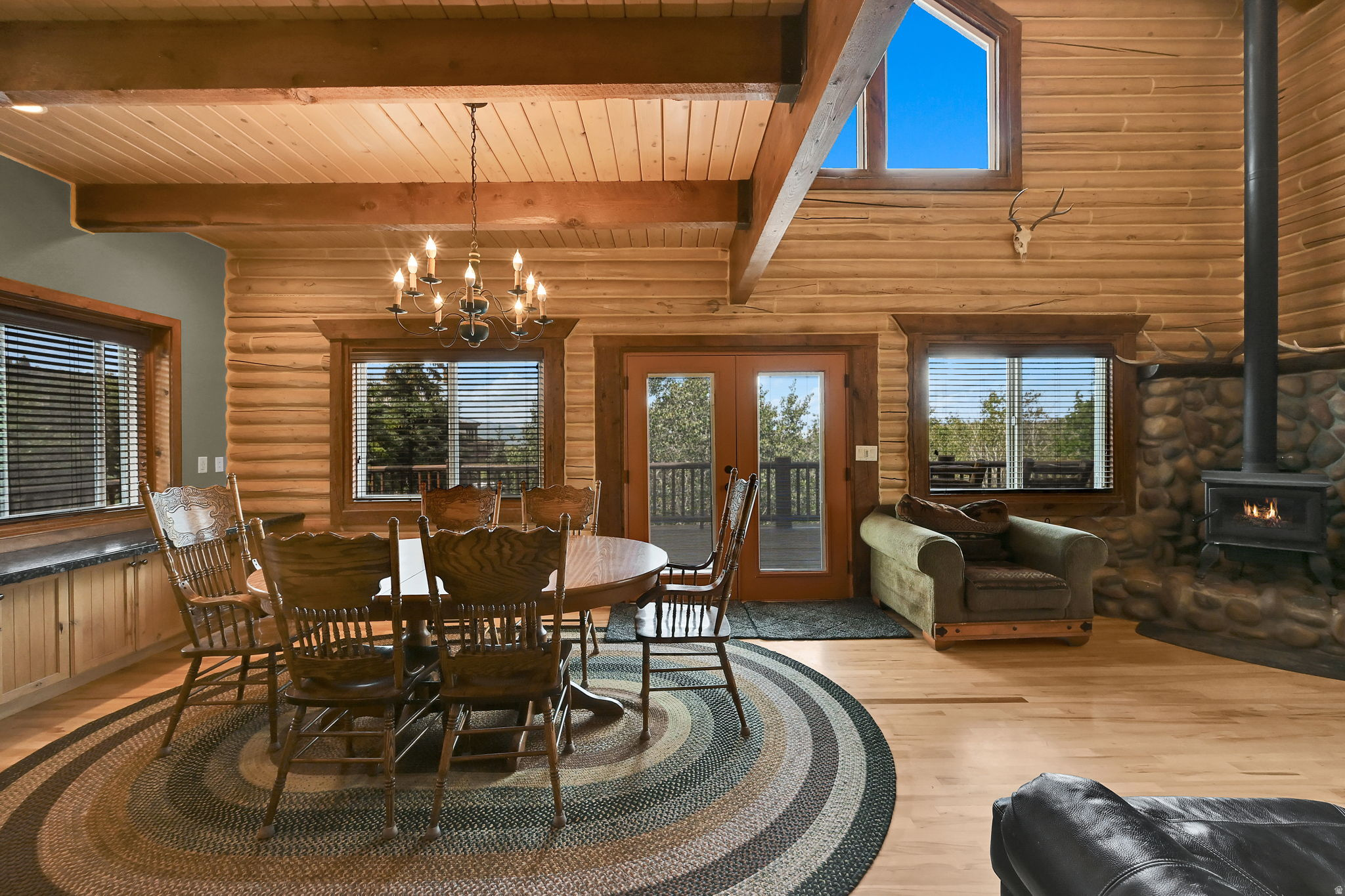 main property photo 9