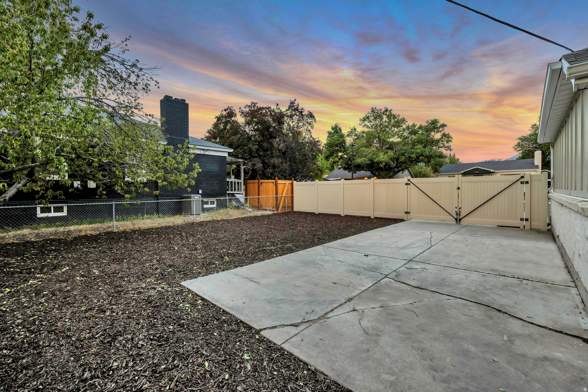 main property photo 26