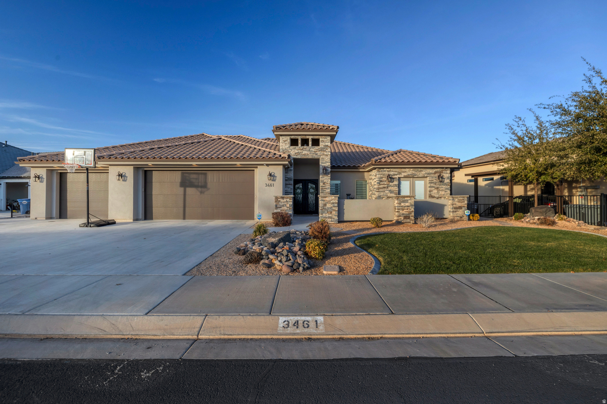 main property photo 2