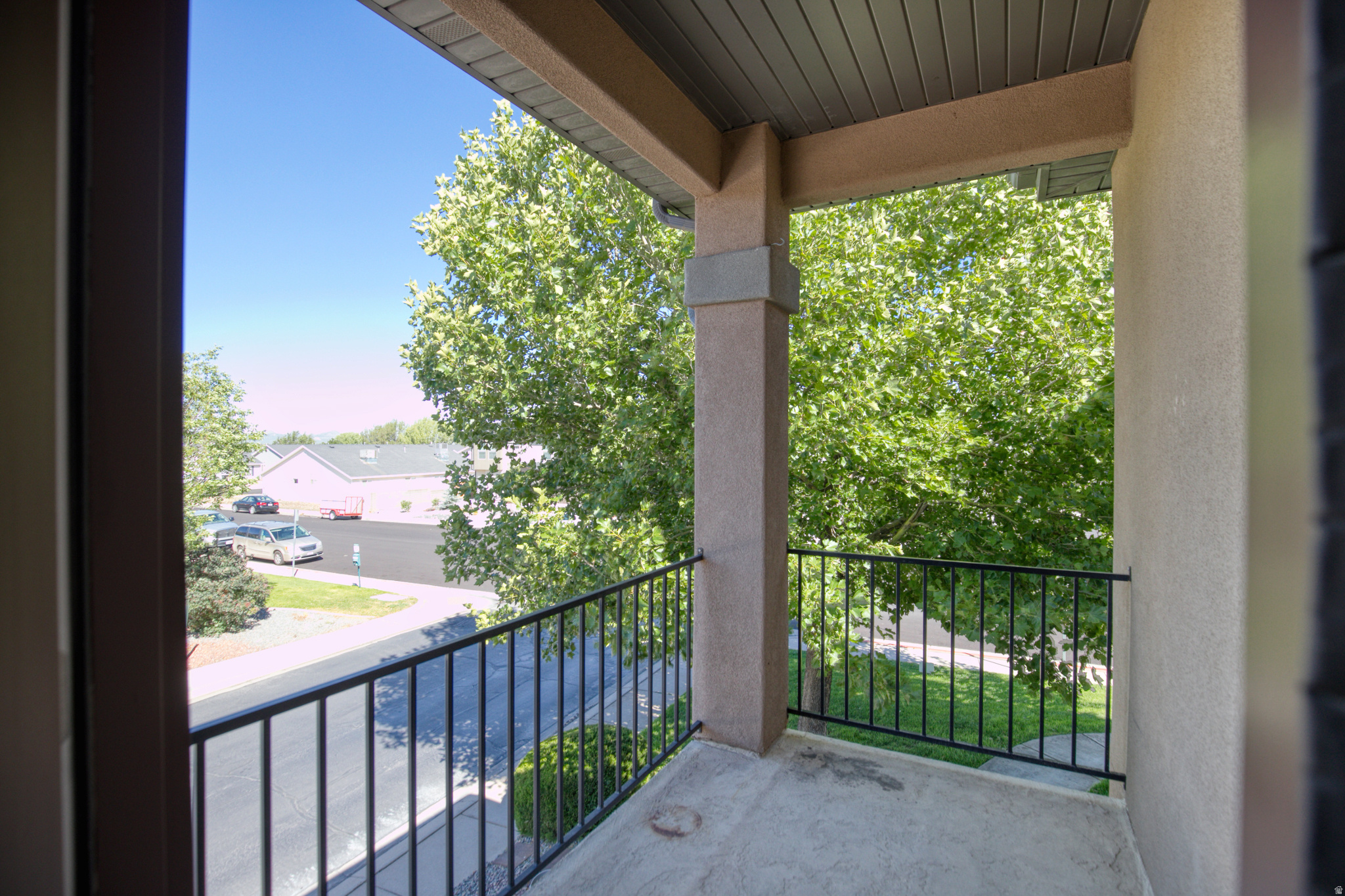 main property photo 17