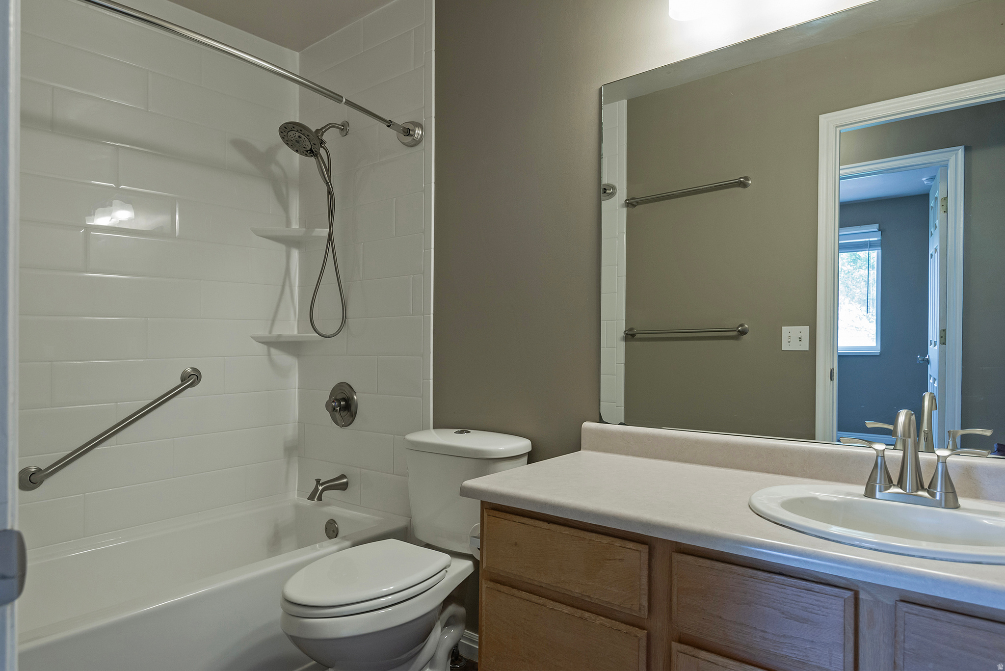 main property photo 19