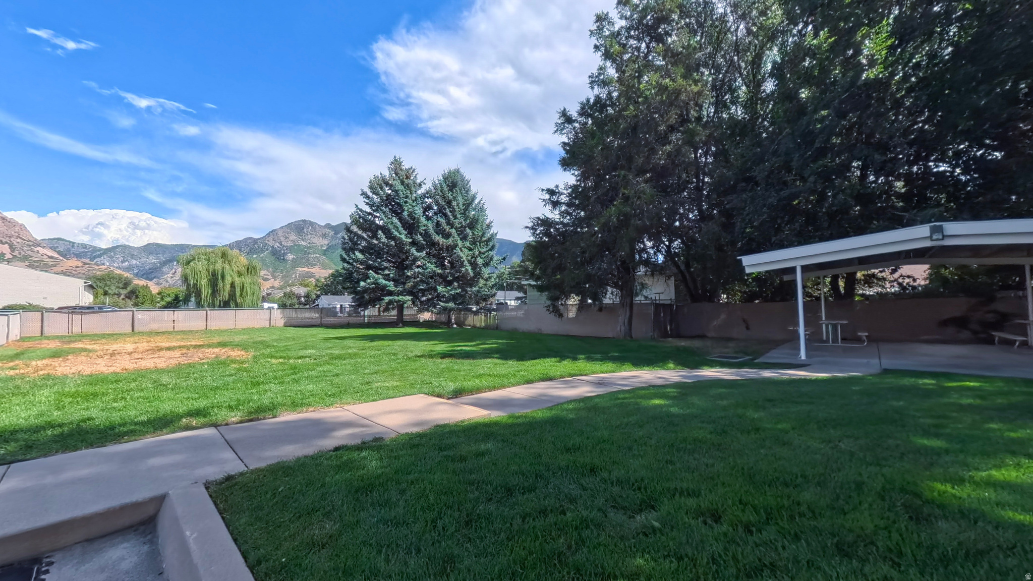 main property photo 34
