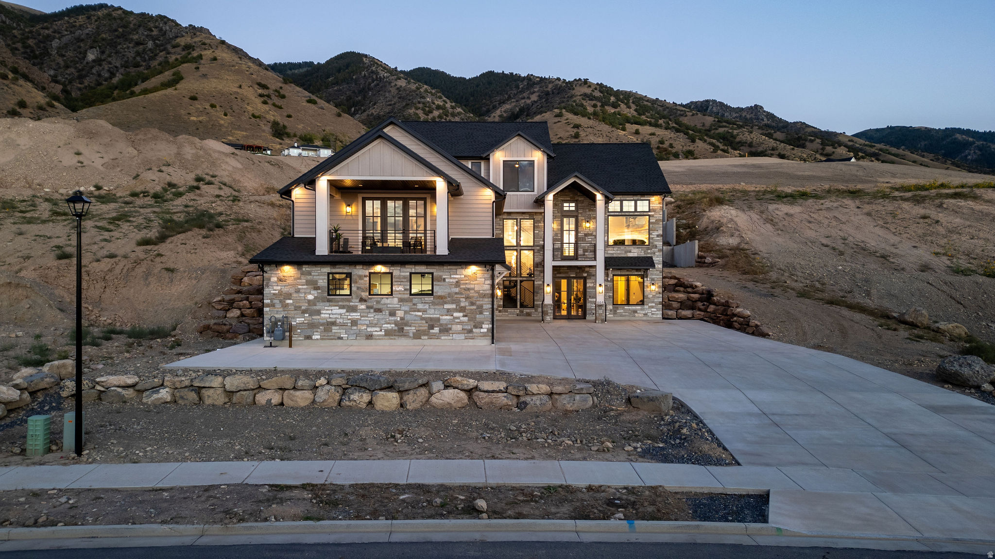 main property photo 99