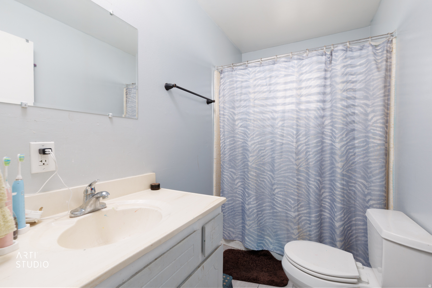 main property photo 14