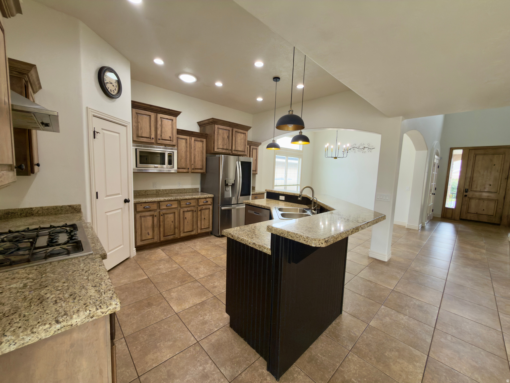 main property photo 12