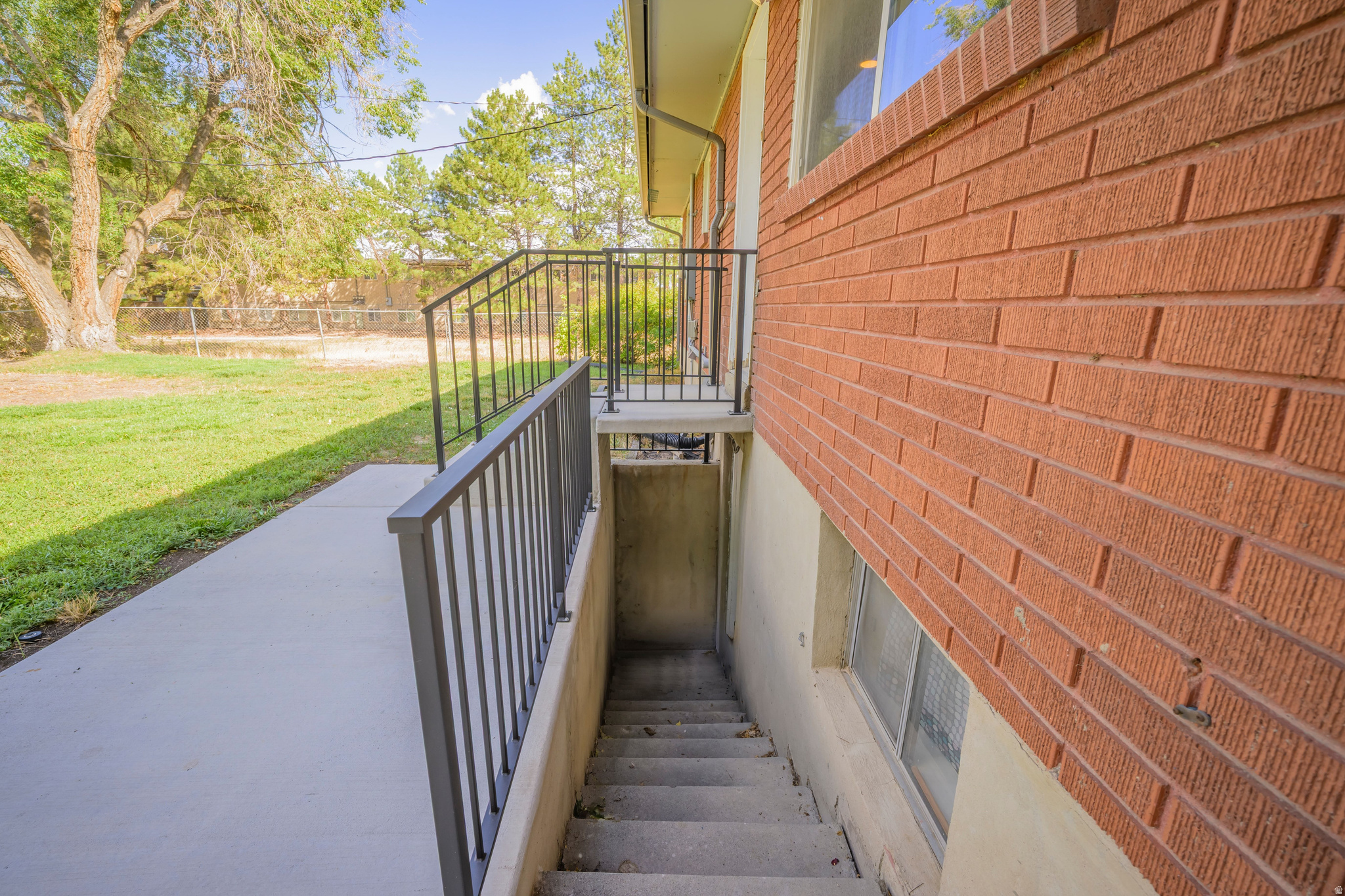main property photo 29