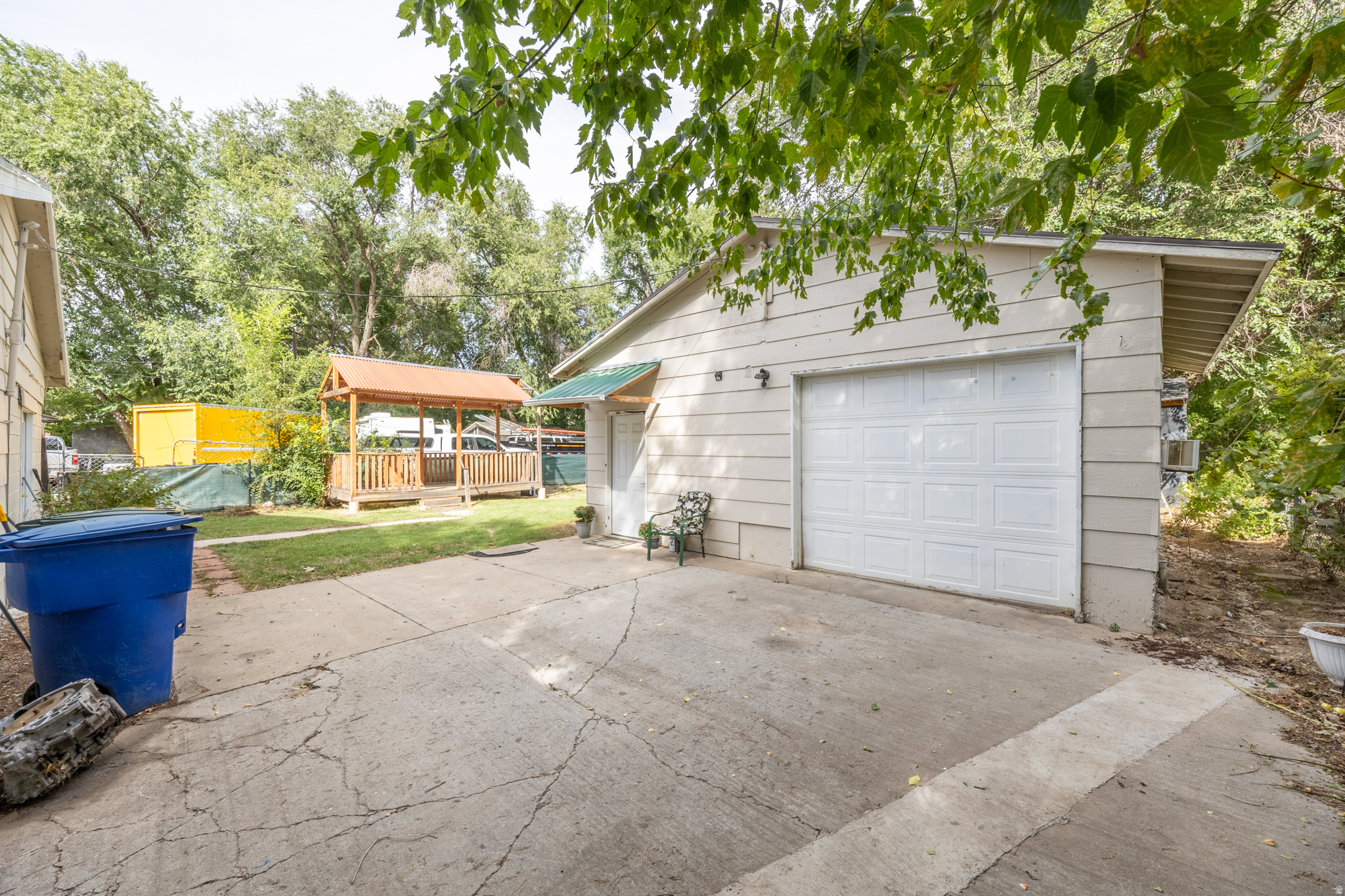 main property photo 20