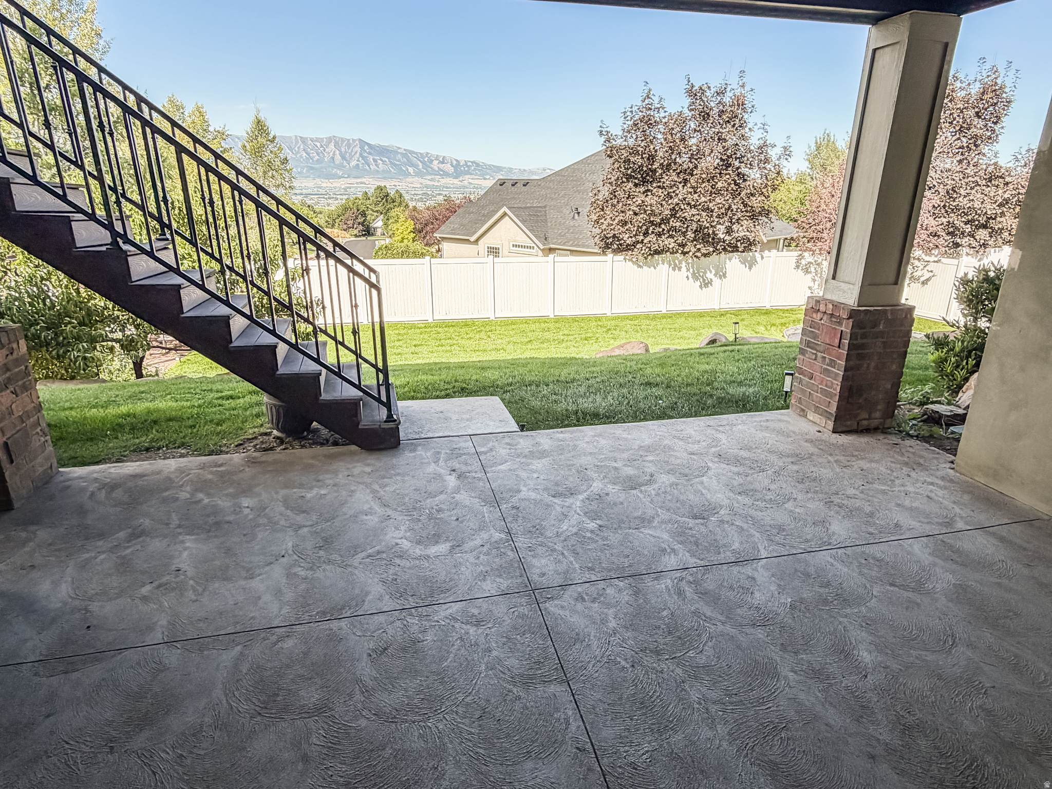 main property photo 24