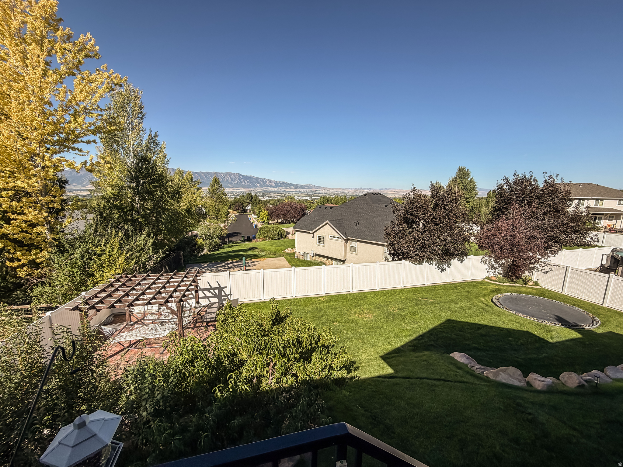 main property photo 34