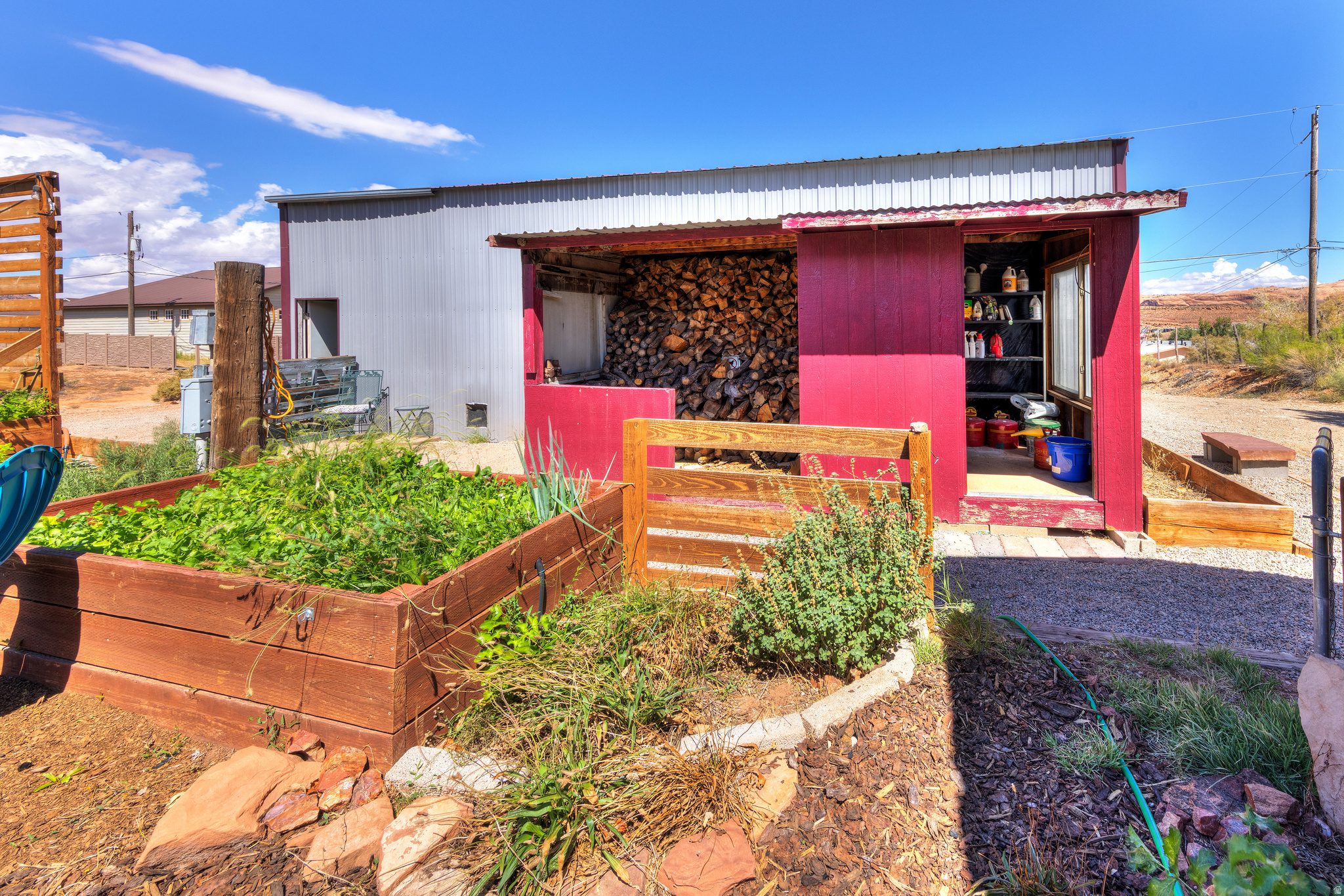 main property photo 33