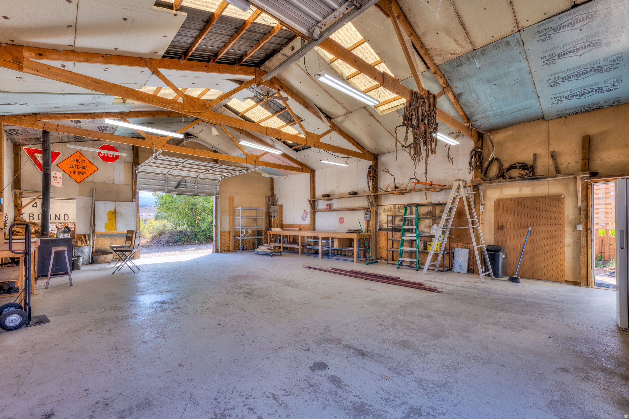 main property photo 37