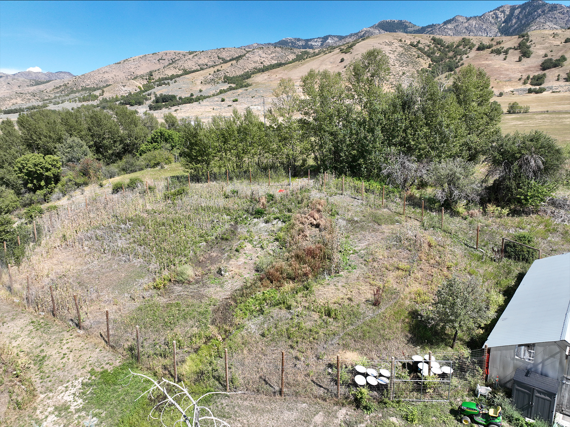 main property photo 20