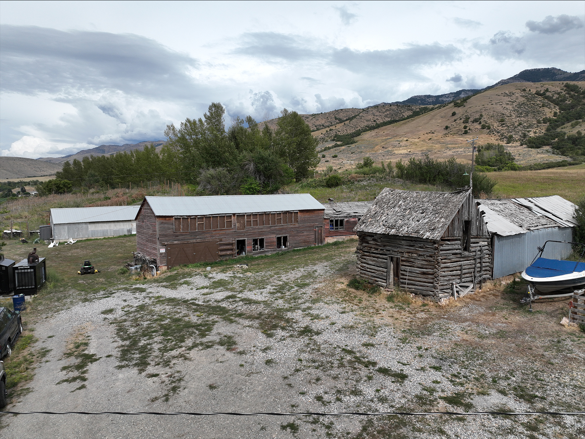 main property photo 22