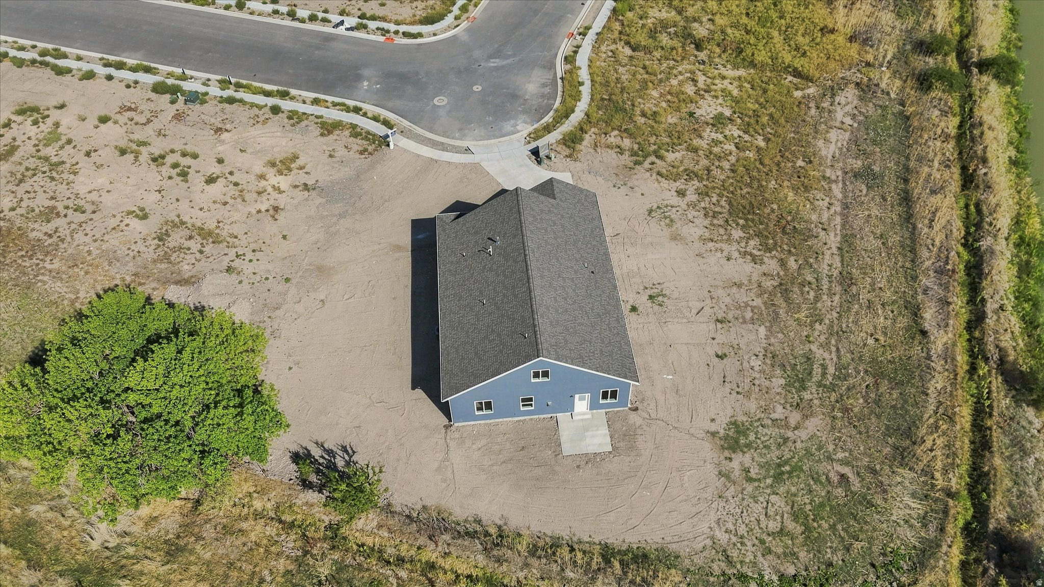 main property photo 65