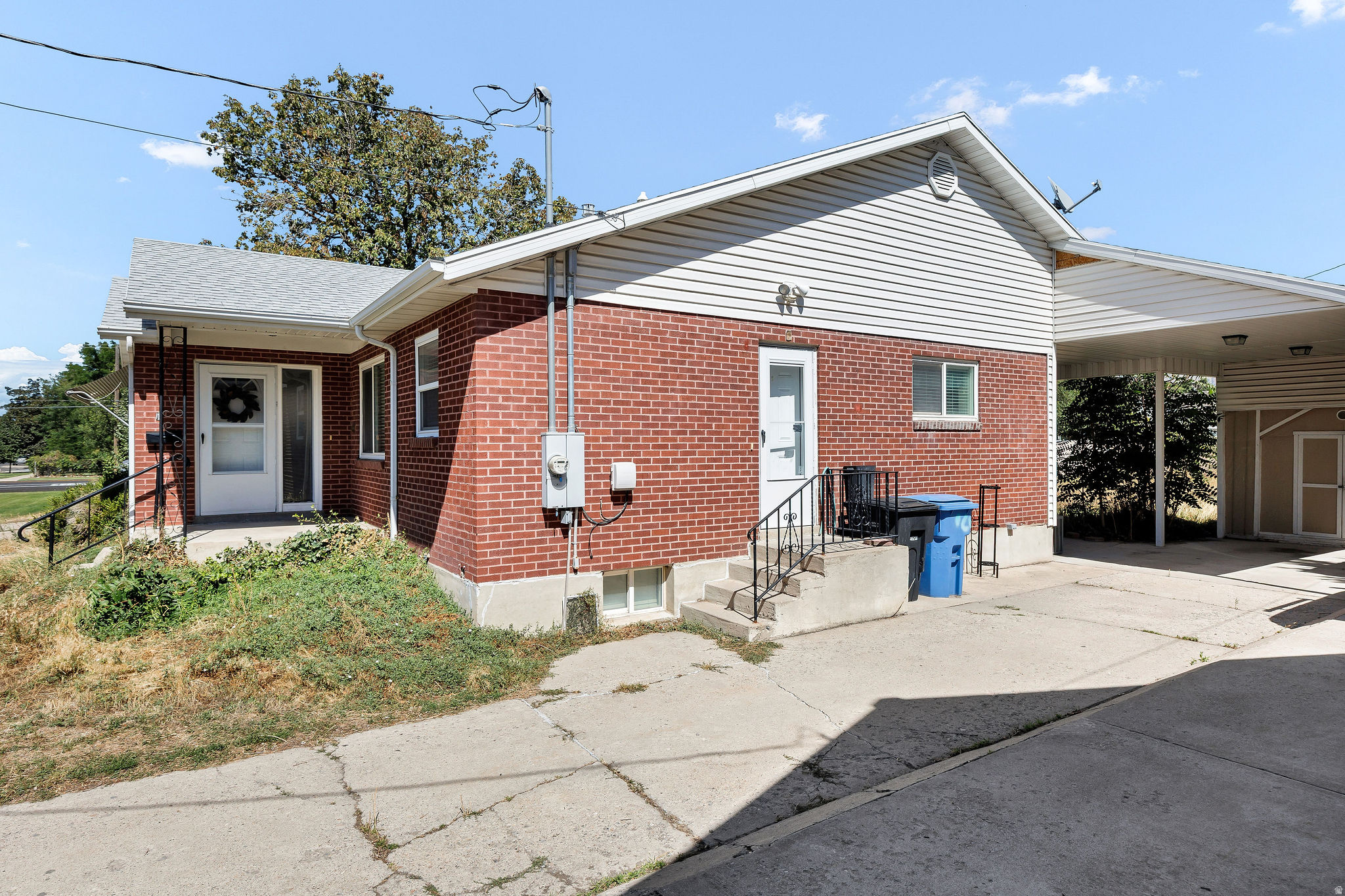 main property photo 30