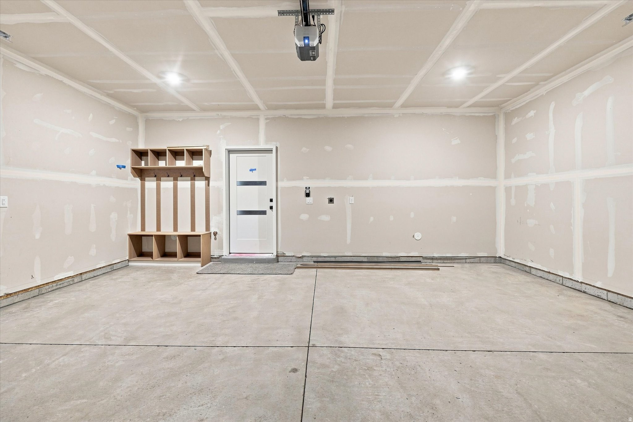 main property photo 50