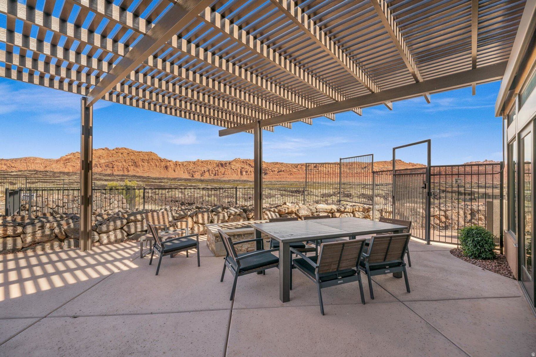 main property photo 36