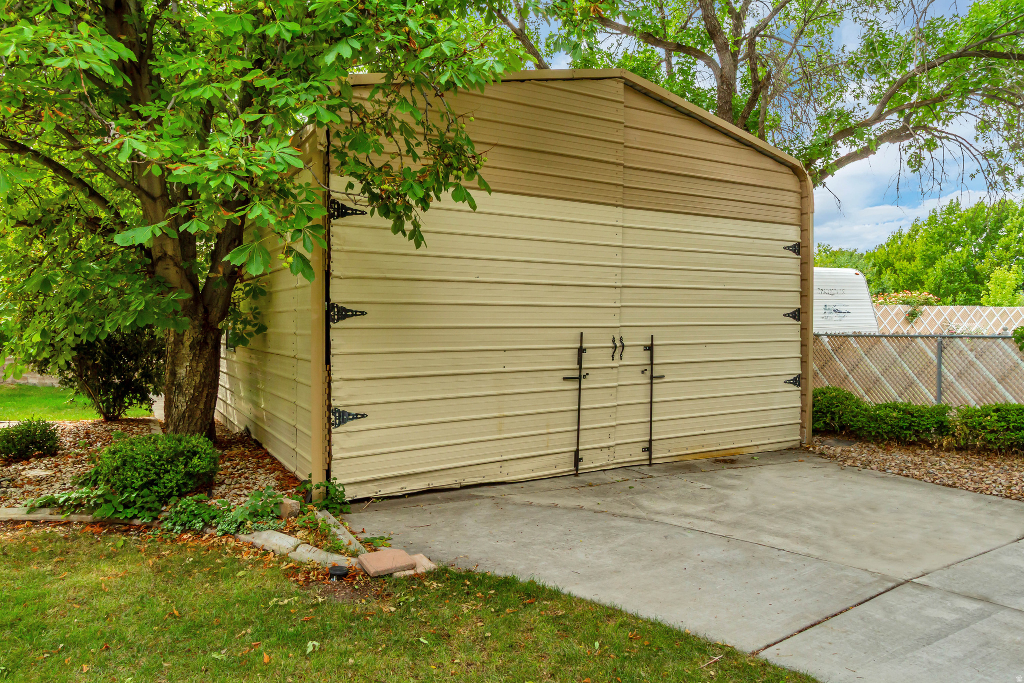 main property photo 60