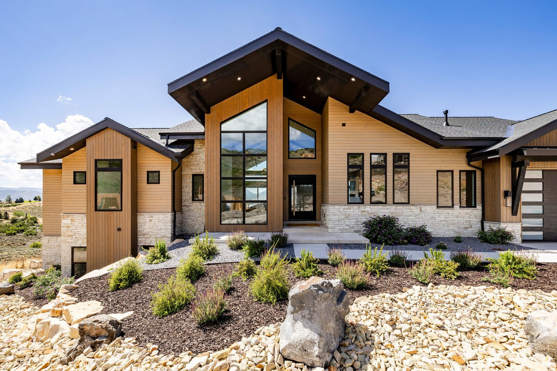 main property photo 74