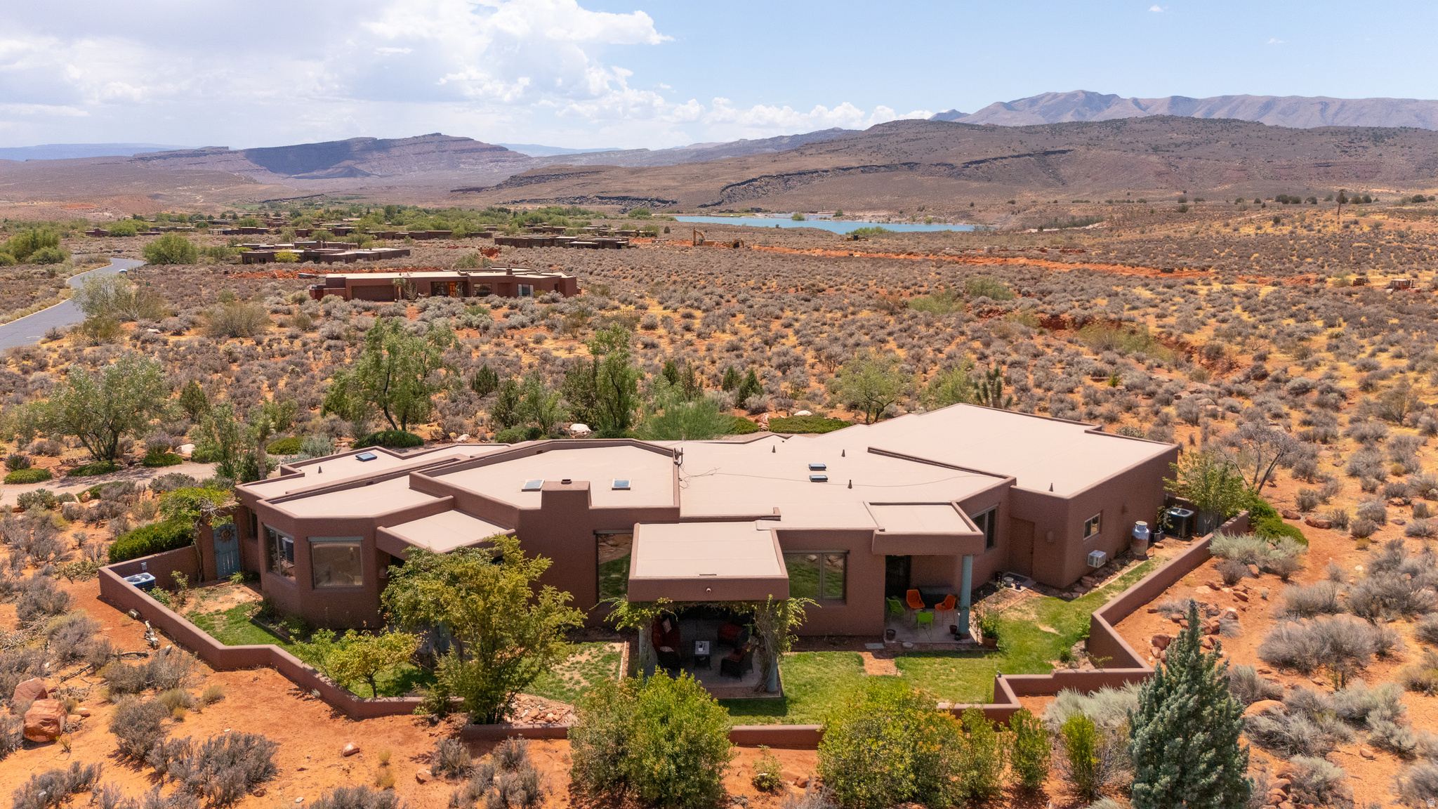 main property photo 35