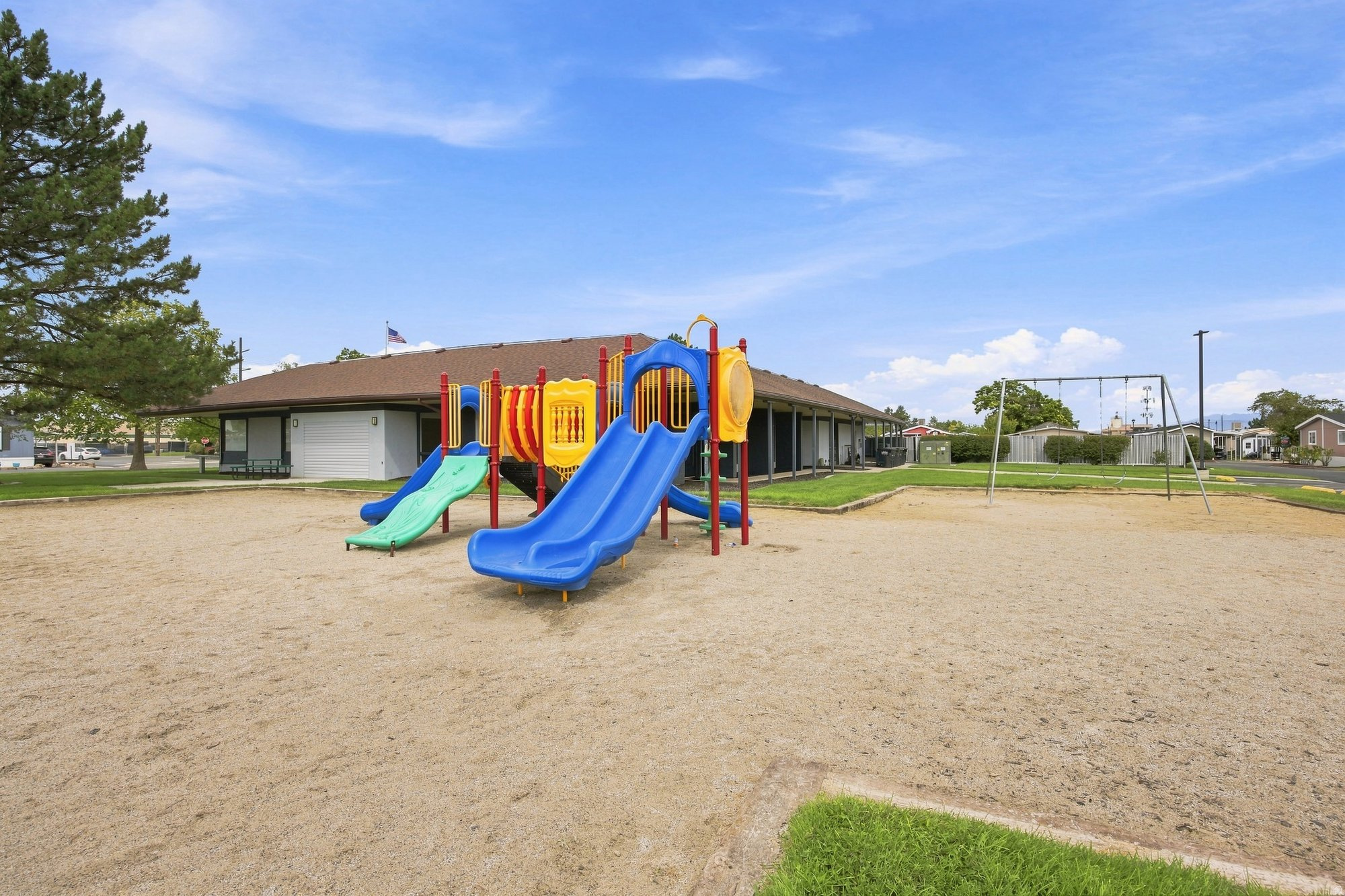 main property photo 33