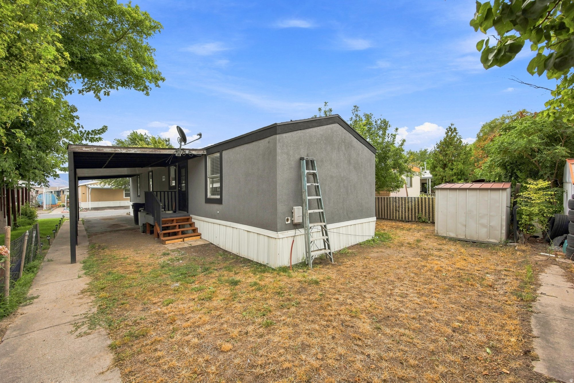 main property photo 9
