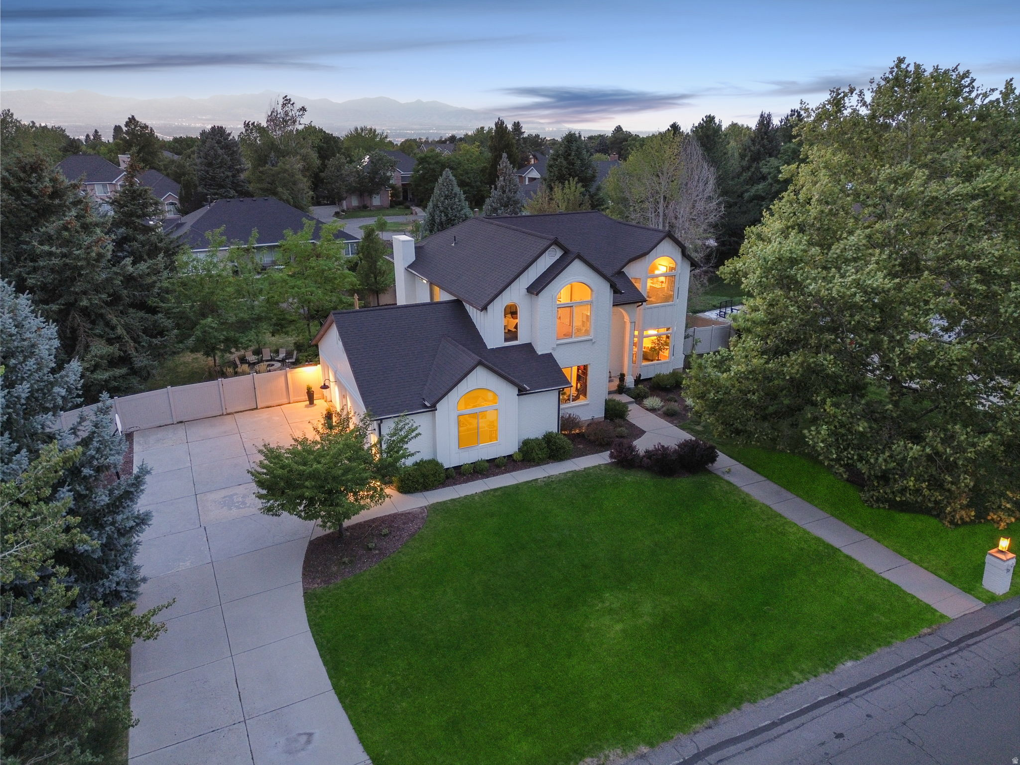main property photo 78