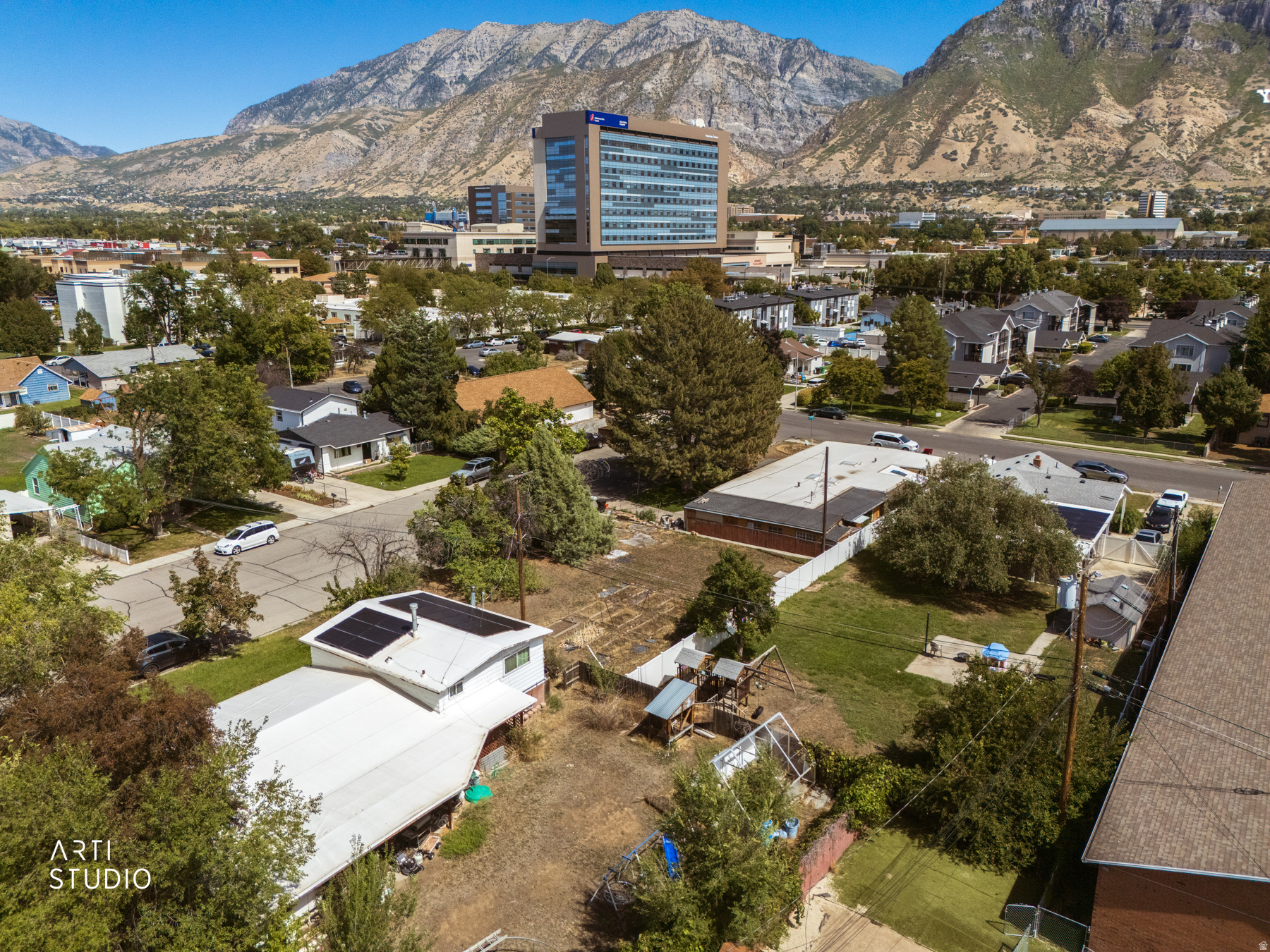 main property photo 10
