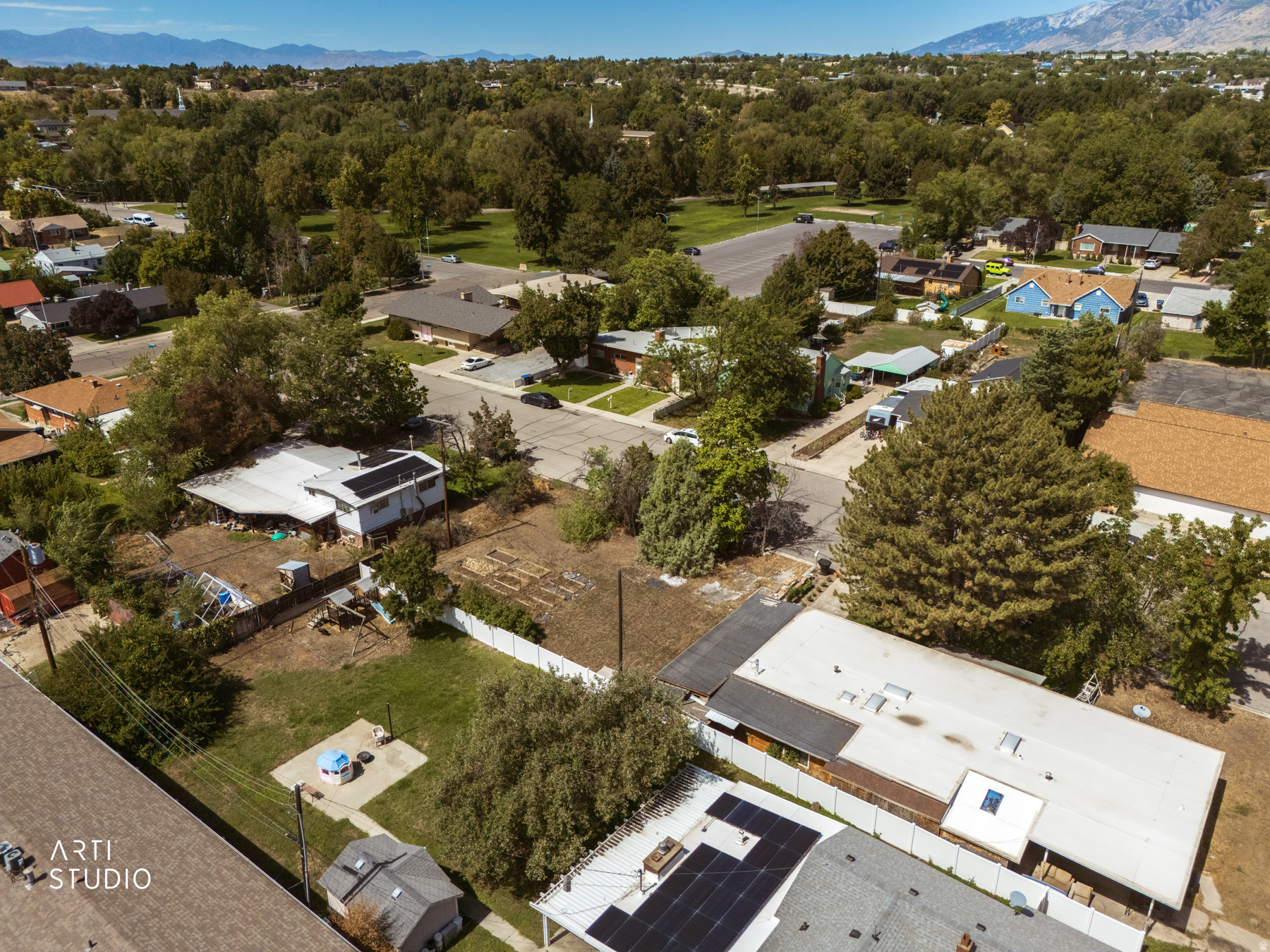 main property photo 12