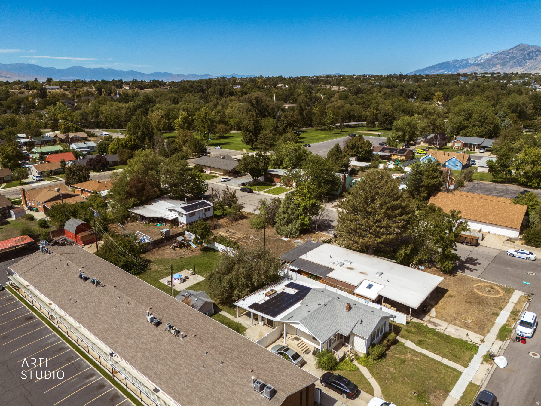 main property photo 17
