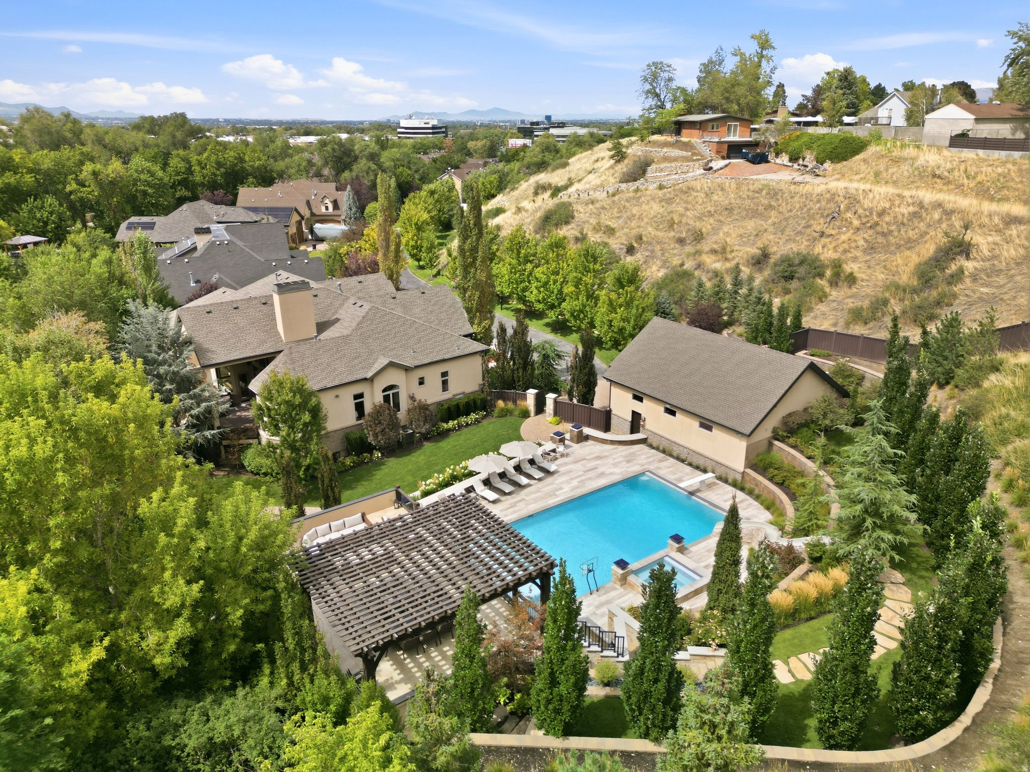 main property photo 83